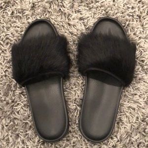 Ugg Fur Slides Black